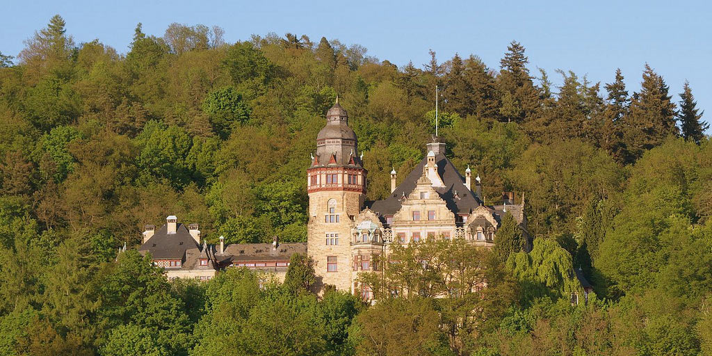 Schloss Wolfsbrunnen bei Meinhard Schwebda (Foto: ThunderHawk1973 . Creative Commons)