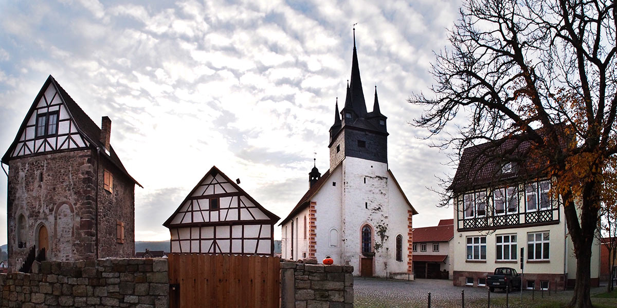Kirche Schwallungen (Foto: Manuela Hahnebach)